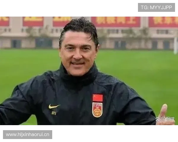 津媒:安东尼奥忧队员体能状况 津媒:安东尼奥忧队员体能状况